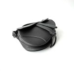 ディオール サドル